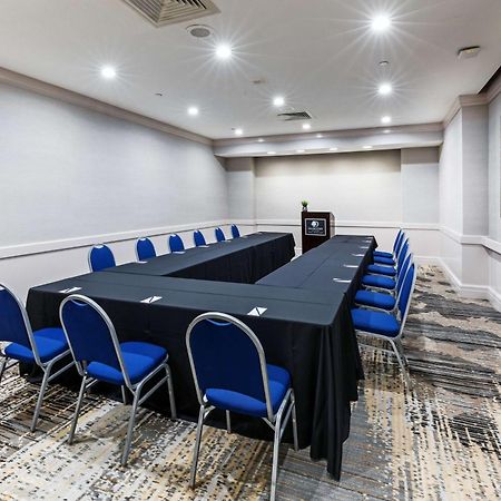 Doubletree By Hilton Tulsa At Warren Place Экстерьер фото