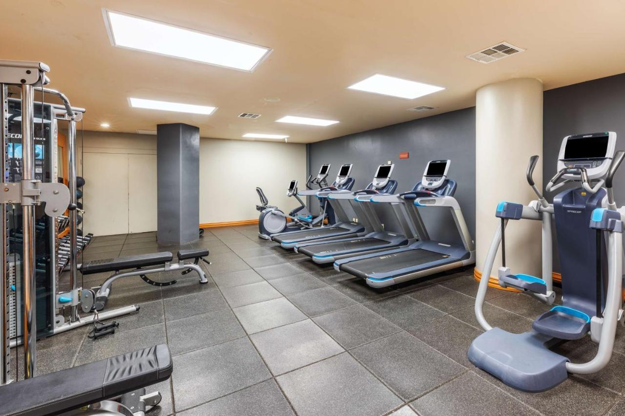 Doubletree By Hilton Tulsa At Warren Place Экстерьер фото
