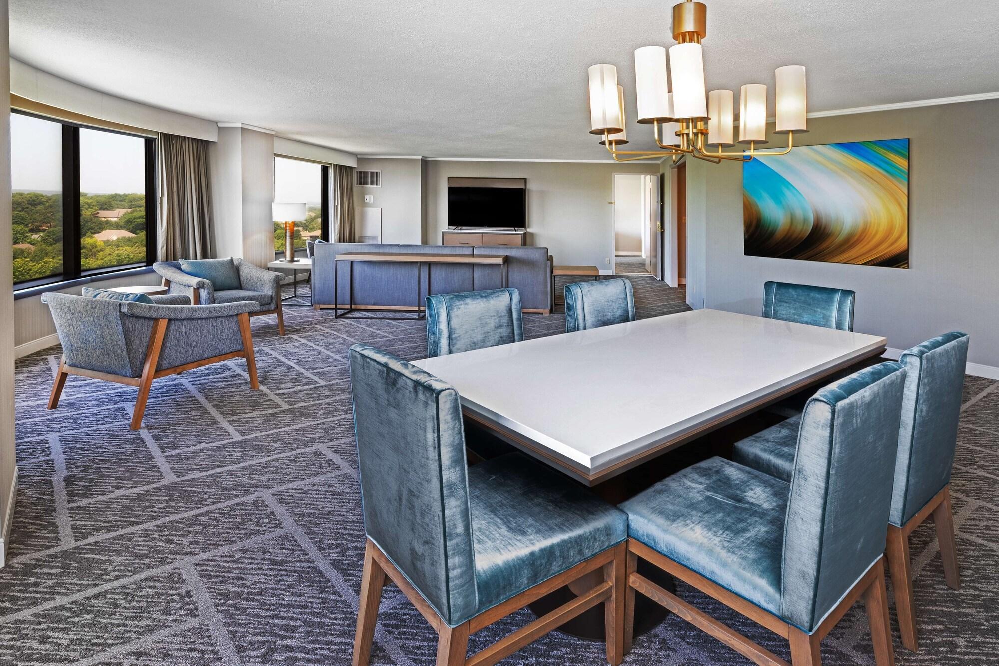 Doubletree By Hilton Tulsa At Warren Place Экстерьер фото