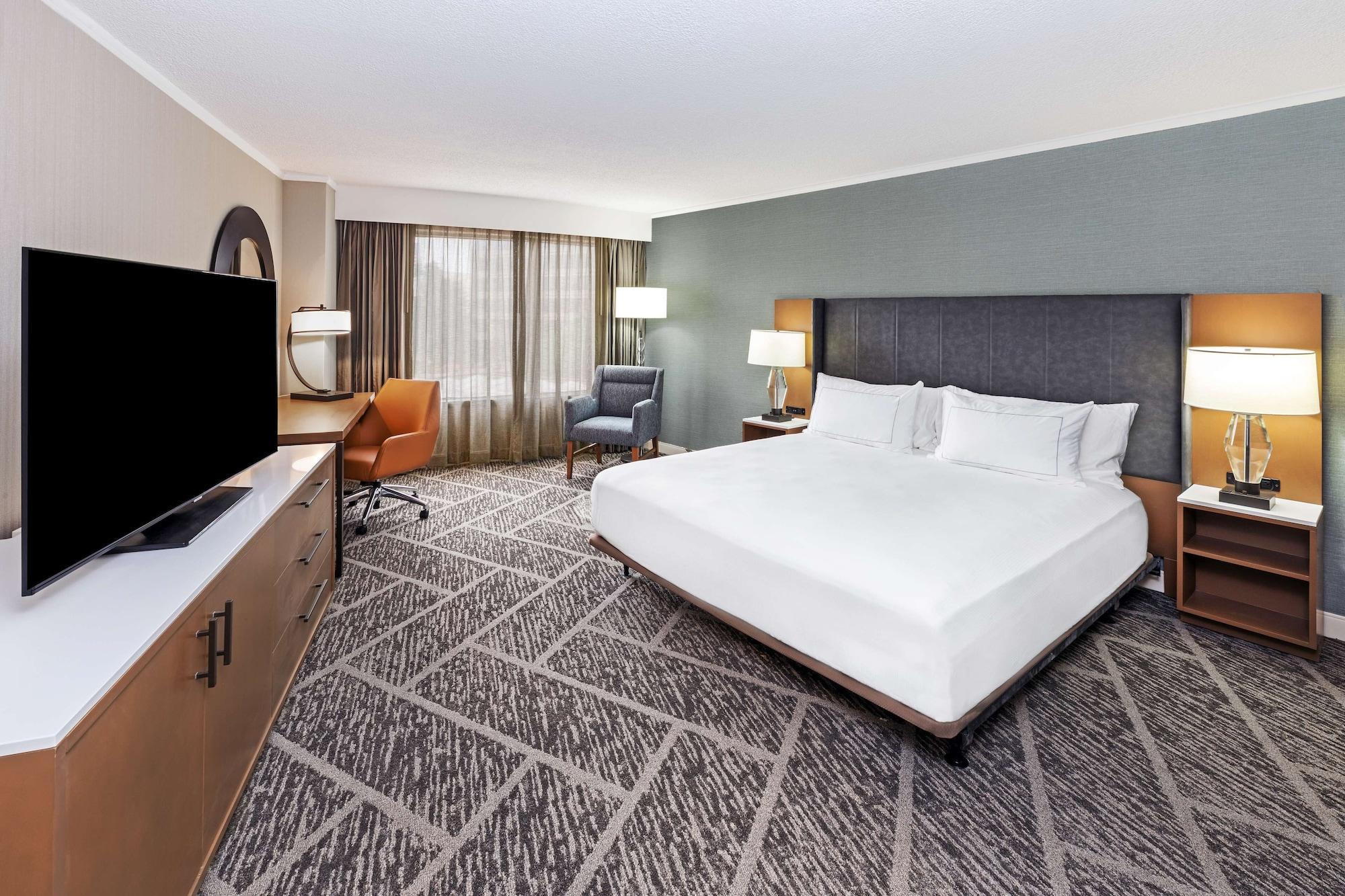 Doubletree By Hilton Tulsa At Warren Place Экстерьер фото