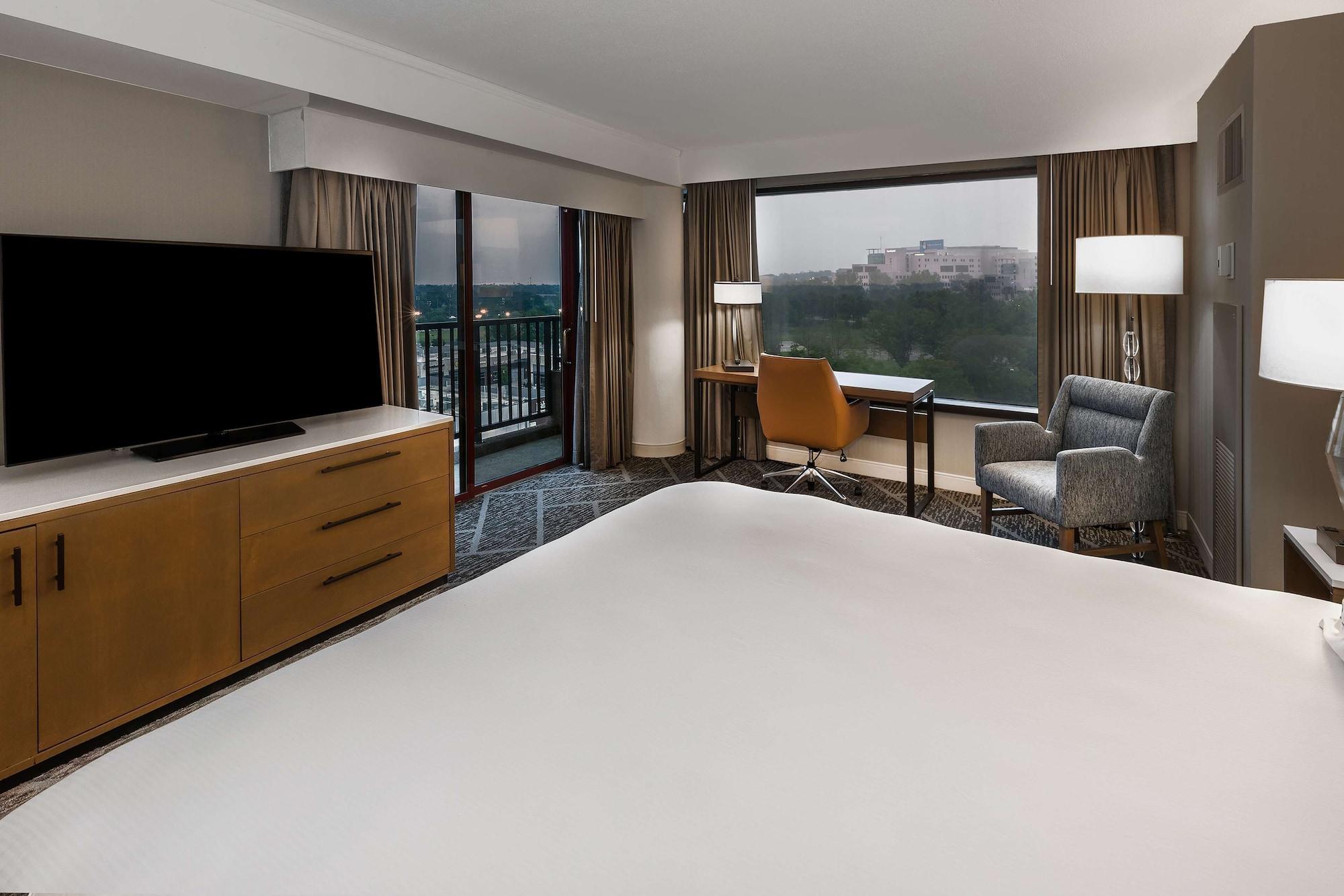 Doubletree By Hilton Tulsa At Warren Place Экстерьер фото