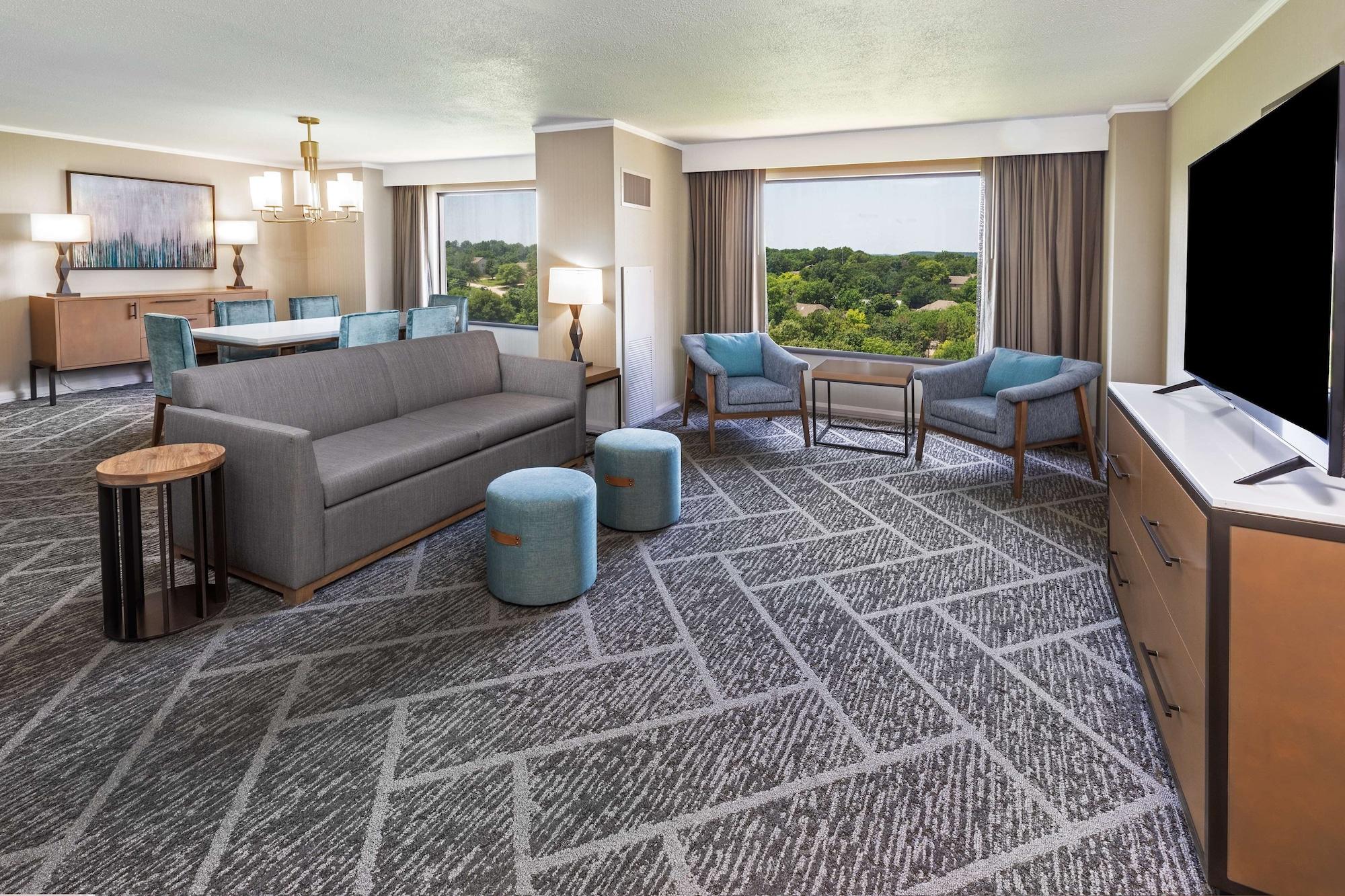 Doubletree By Hilton Tulsa At Warren Place Экстерьер фото