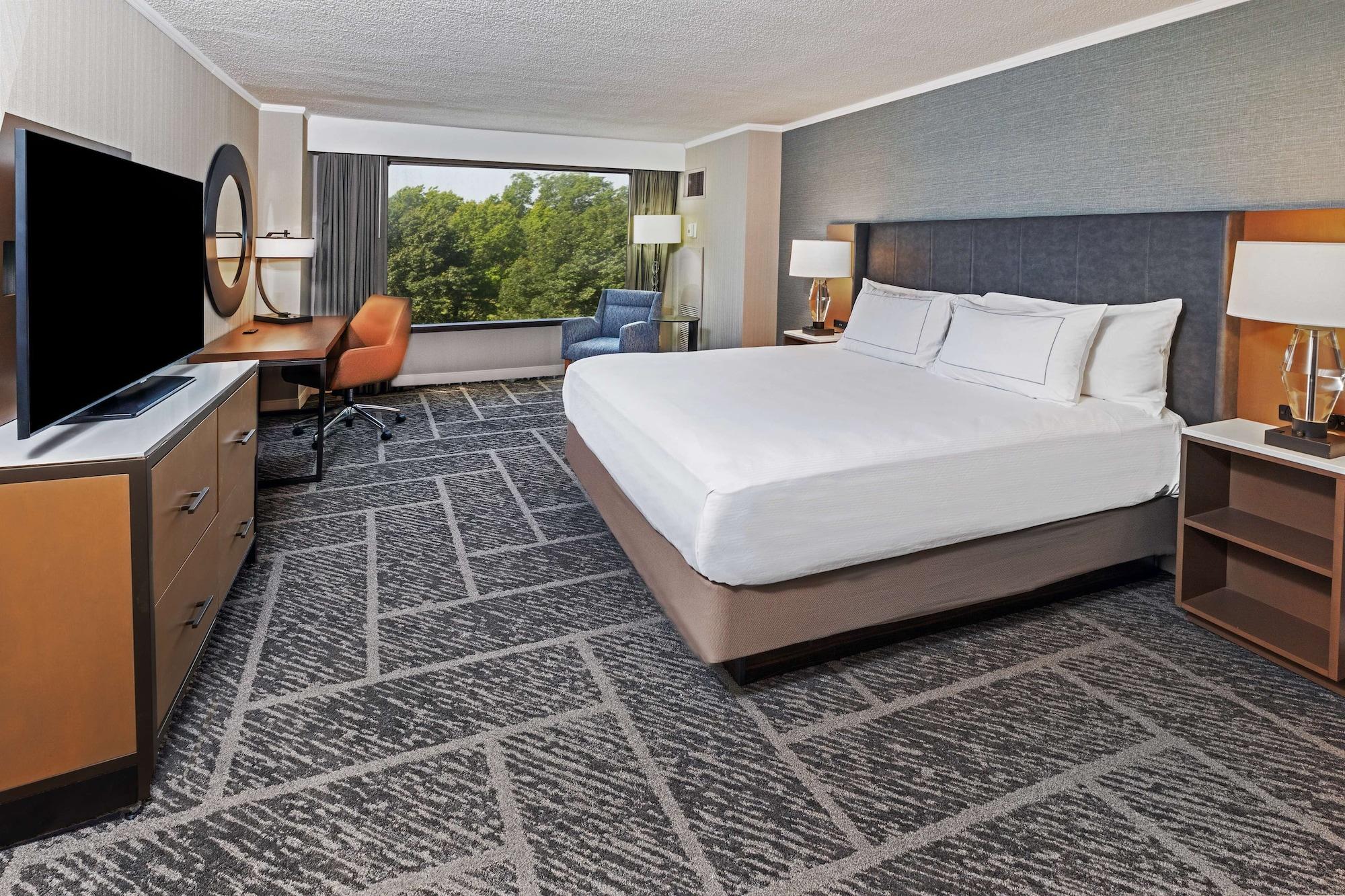 Doubletree By Hilton Tulsa At Warren Place Экстерьер фото