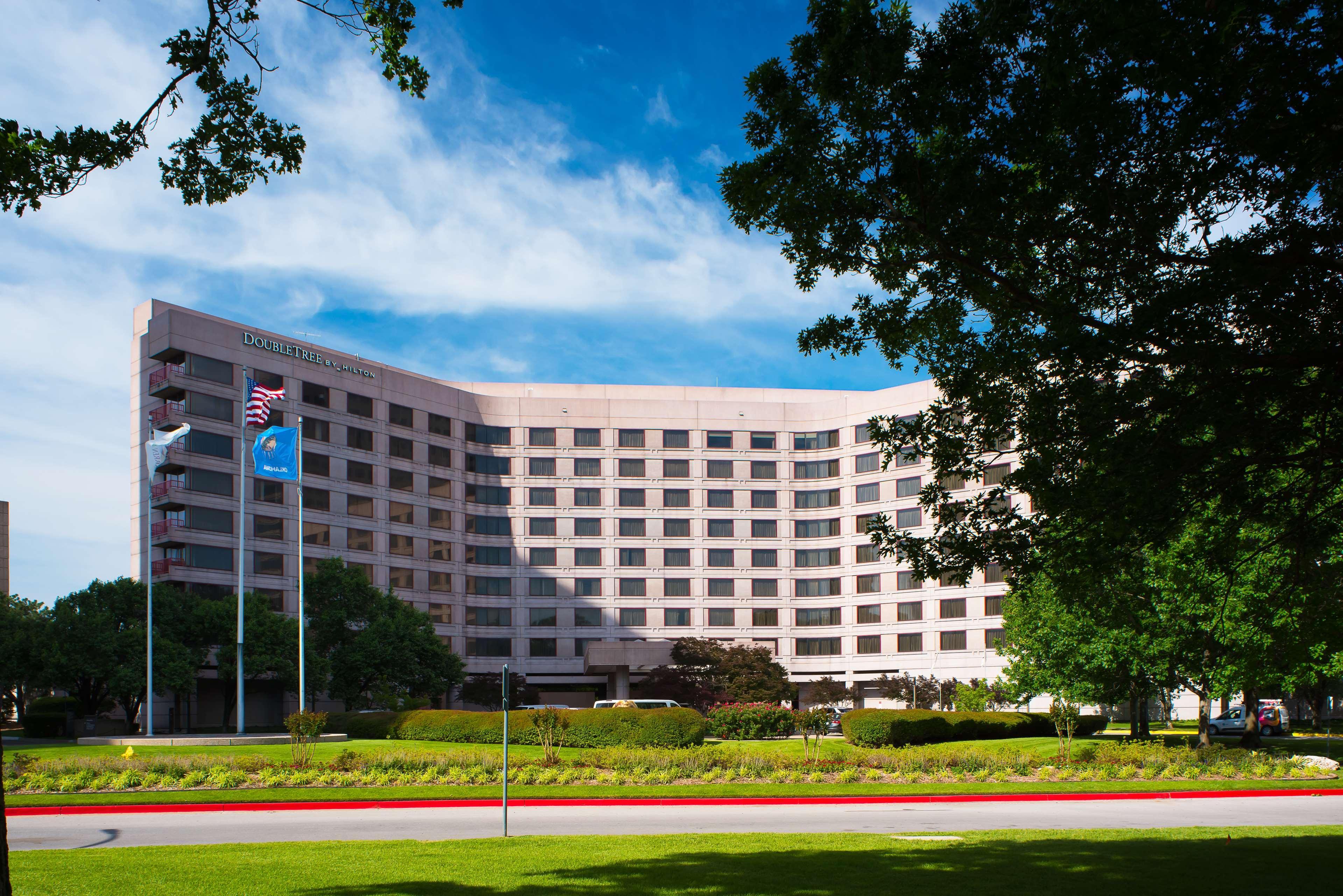 Doubletree By Hilton Tulsa At Warren Place Экстерьер фото
